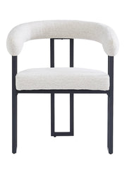 CHAISE NAIA