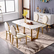 TABLE A MANGER GOSSIP
