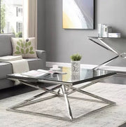 TABLE BASSE CARREE PYRAMIDE