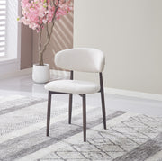 CHAISE LUCILE