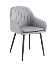 CHAISE PAMS